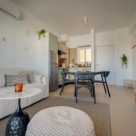 Bettina Apartman Paralímni
